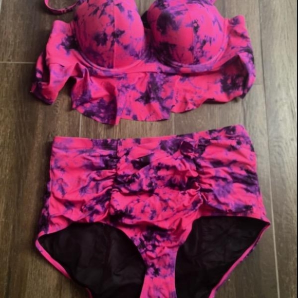 Torrid size 2 Peplum top, high waist bottoms . Vibrant tie dye . - Picture 2 of 2